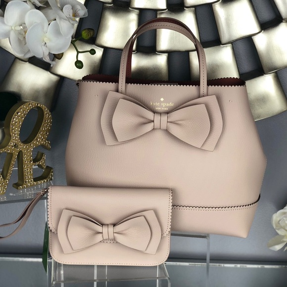 Kate Spade Mollie Vanderbilt Bow Wristlet Wallet - Picture 8 of 8